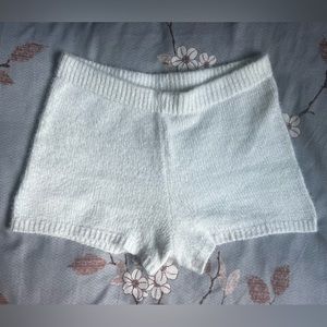 🦄3/$30 GARAGE White Fuzzy Lounge Shorts